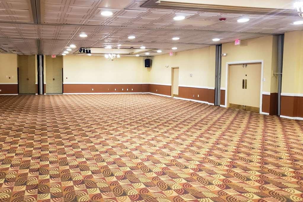 Clarion Inn & Suites Roswell Konforlar fotoğraf