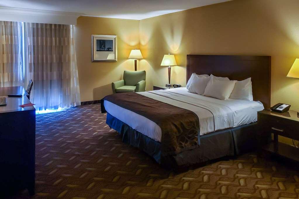 Clarion Inn & Suites Roswell Oda fotoğraf