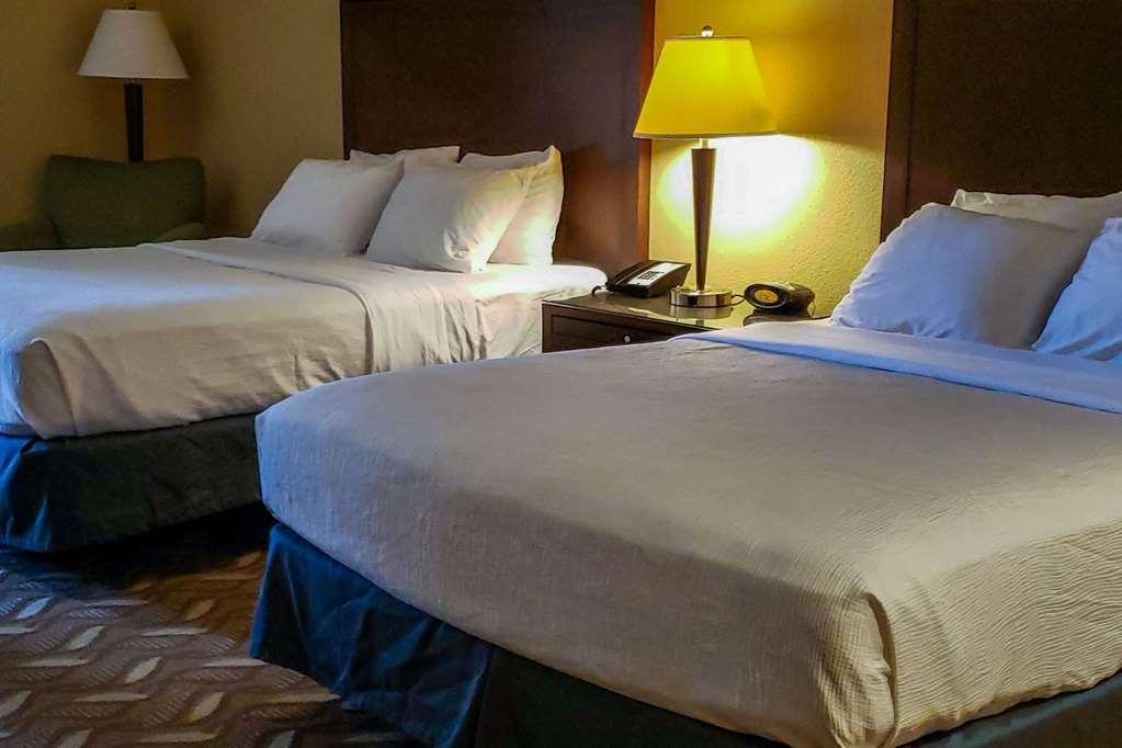 Clarion Inn & Suites Roswell Oda fotoğraf
