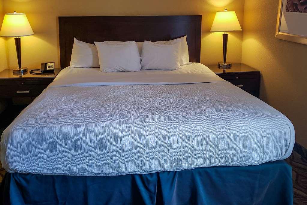Clarion Inn & Suites Roswell Oda fotoğraf